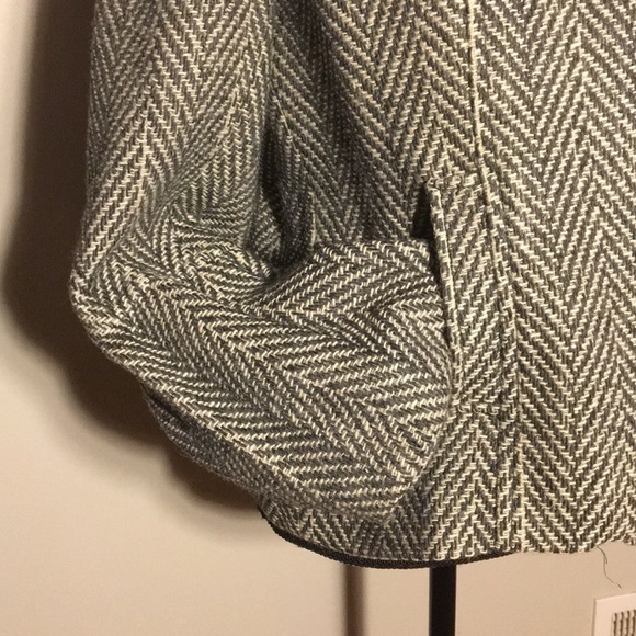 NWOT DKNY short wool jacket small - Picture 3 of 4